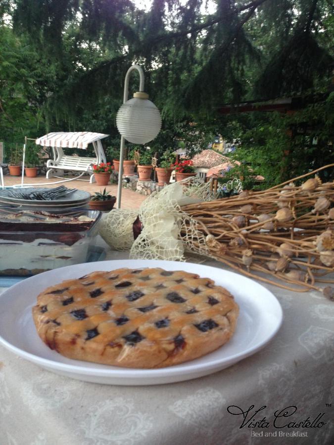 Vista Castello Bed & Breakfast Rovereto  Bagian luar foto