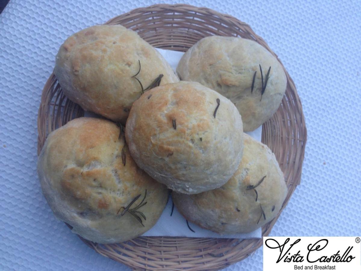 Vista Castello Bed & Breakfast Rovereto  Bagian luar foto